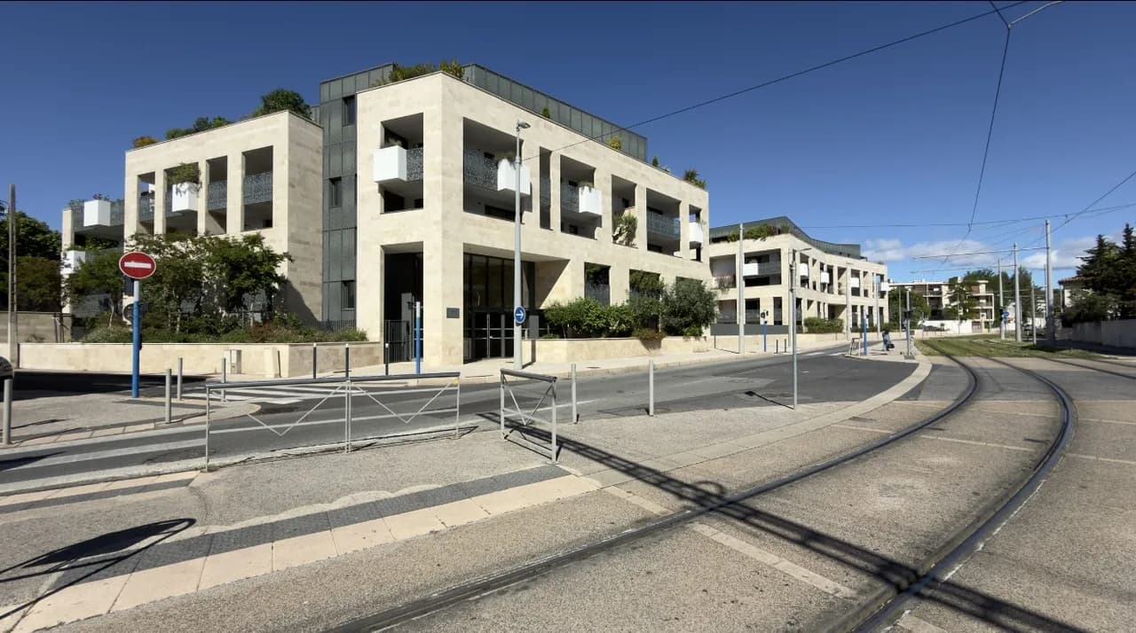 Une résidence contemporaine en pierre, quartier des Beaux-Arts à Montpellier